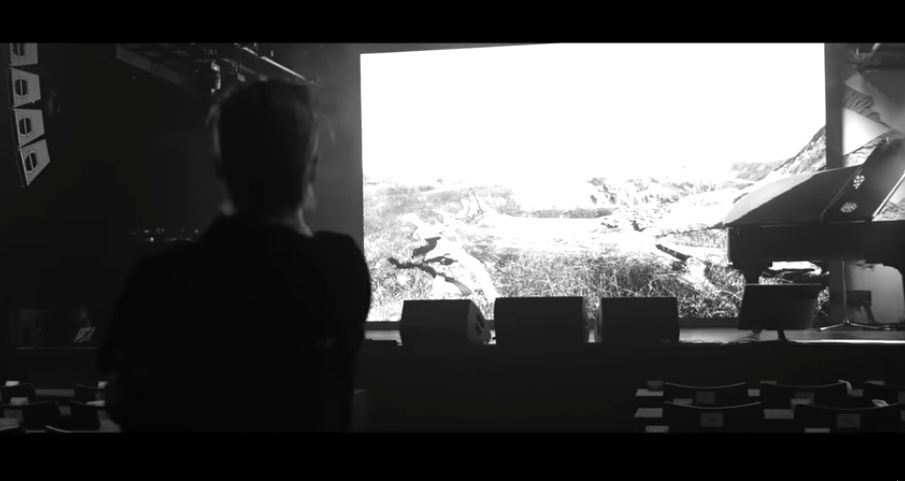 사진=태양&nbsp;컴백 앨범 'Down to Earth' 다큐멘터리 PART2, 청음회를 준비하는 태양의 모습/유튜브